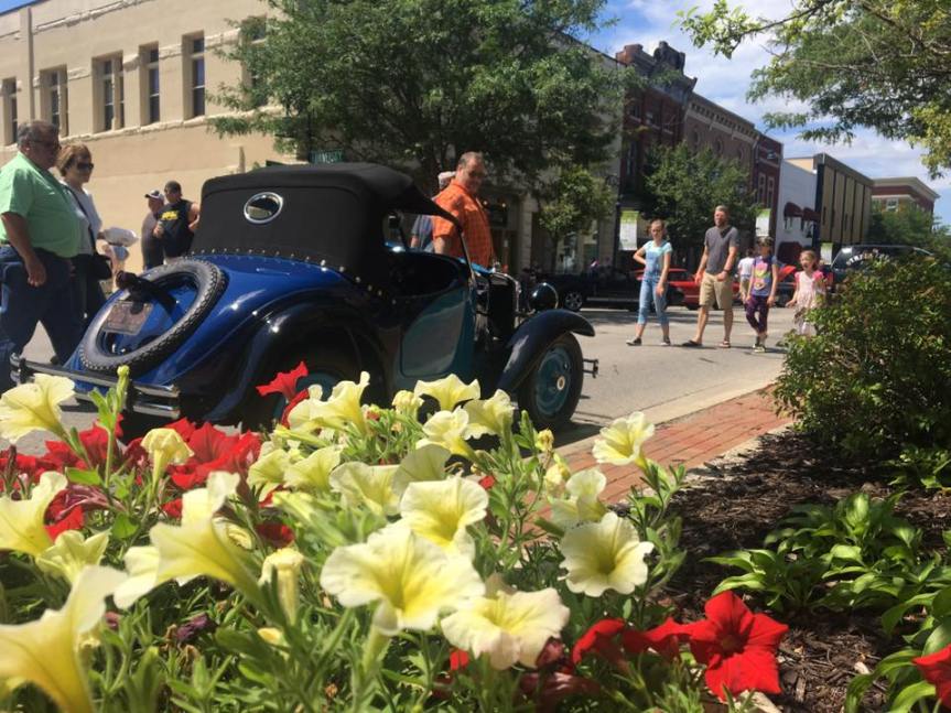 Back to the Bricks® car show stops downtown Mt. Pleasant June&nbsp;8